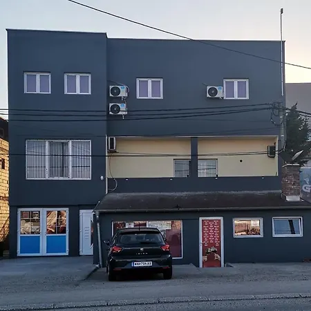 Vip Prenociste 026 아파트호텔 스메데레보