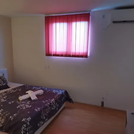 Vip Prenociste 026 아파트호텔 4*