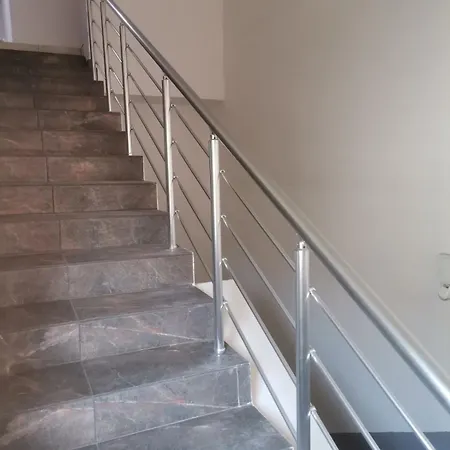 Vip Prenociste 026 4* 스메데레보